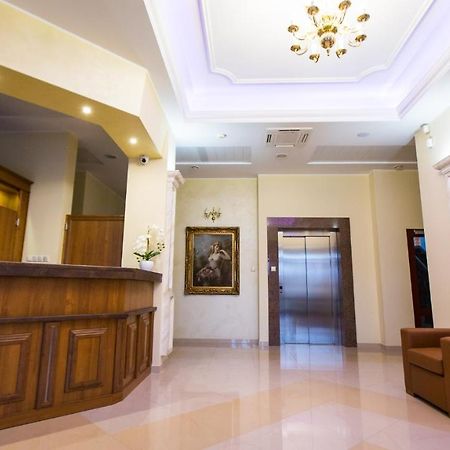 Elgrom Falenty Park Рашин Экстерьер фото